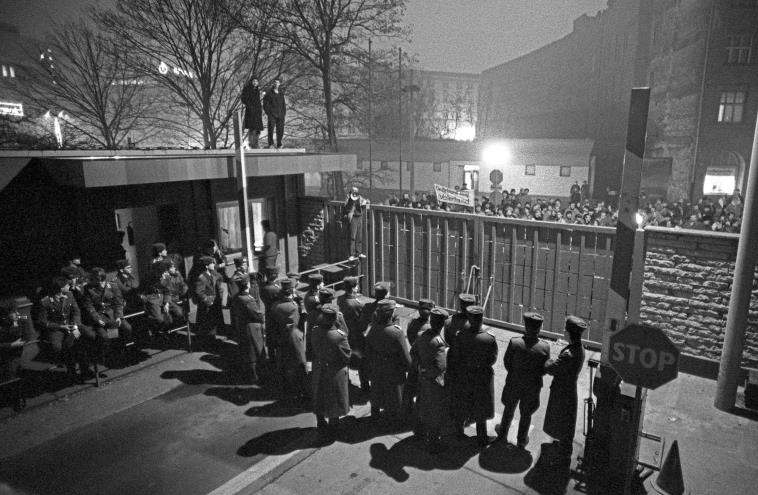 Haupteingang Gr. Fleischergasse während der Besetzung, Foto: Wolfgang Maria Weber (Interfoto 02809776)